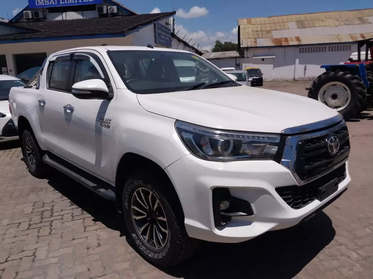 Toyota Hilux - 2015