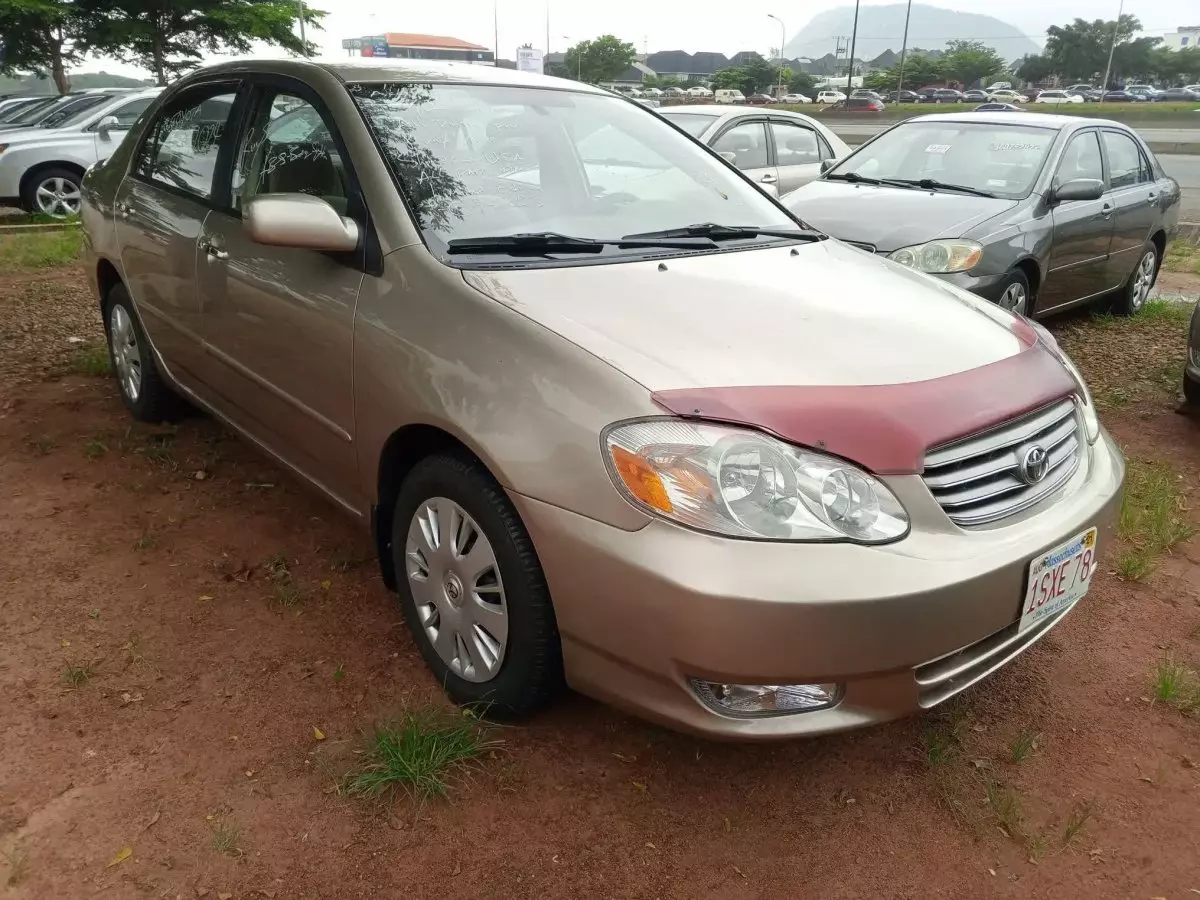 Toyota Corolla - 2004