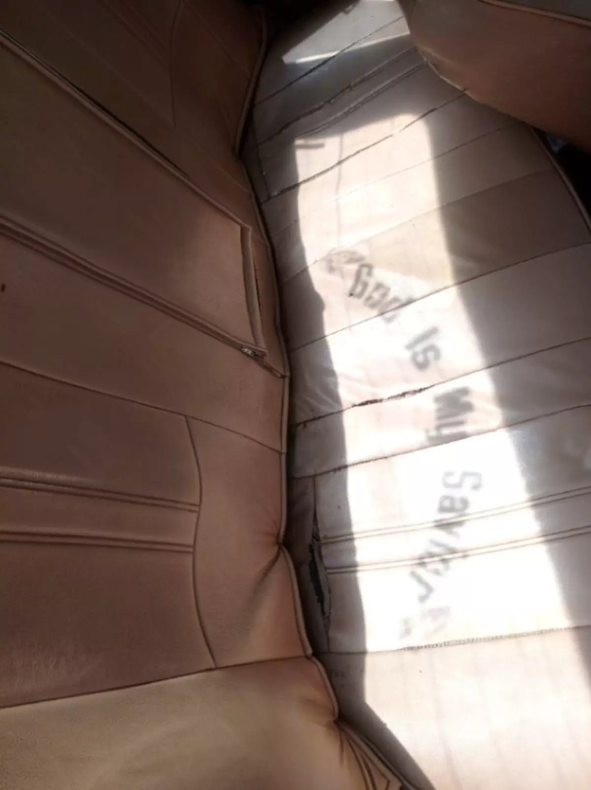interiorBack