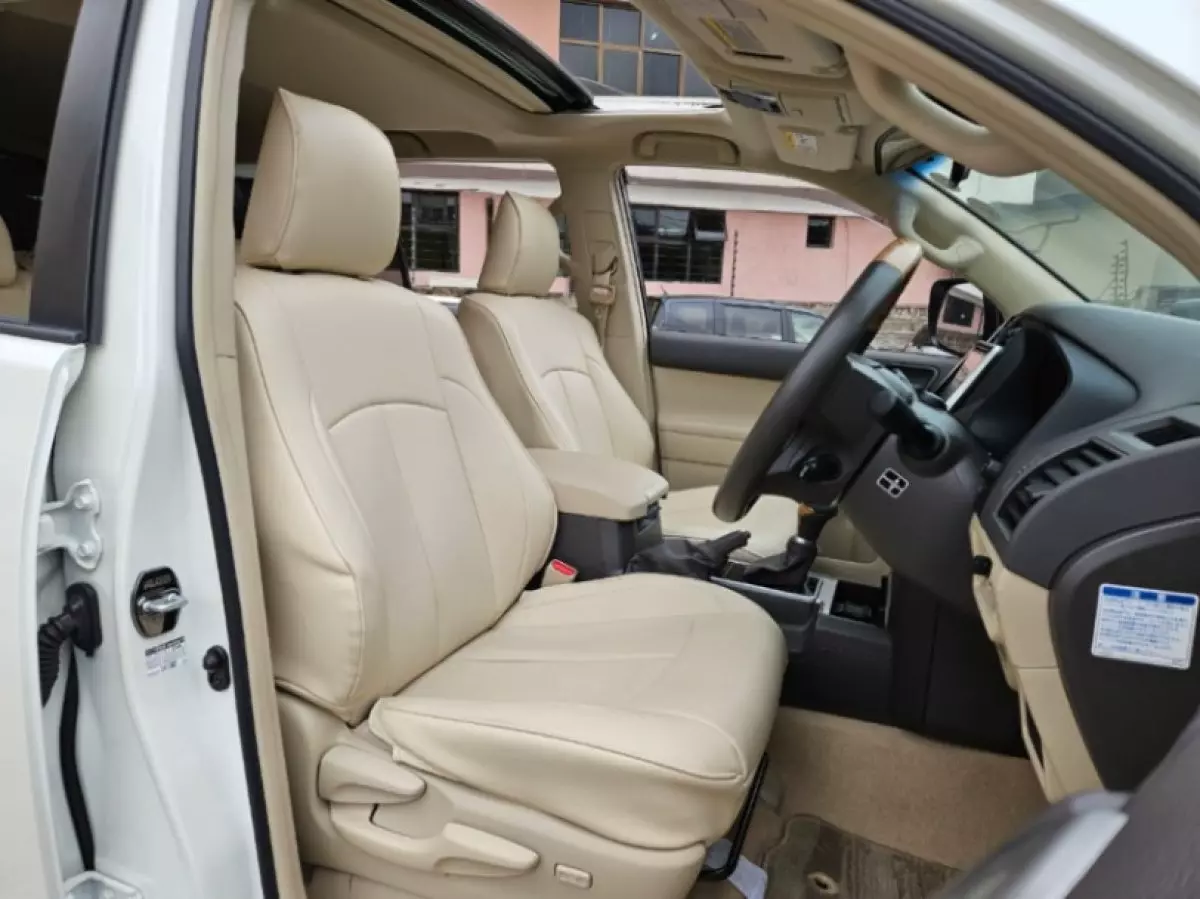 interiorBack