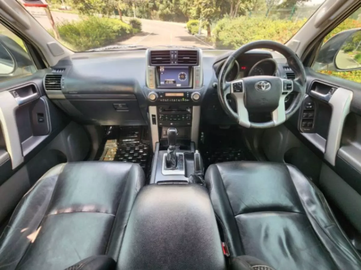 interiorFront