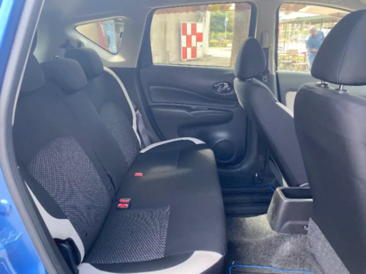 interiorBack