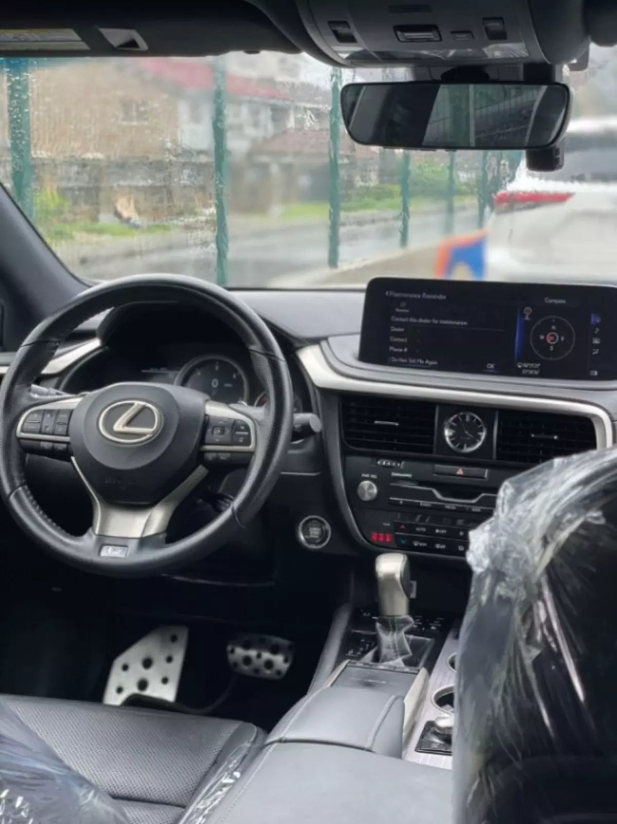 interiorFront