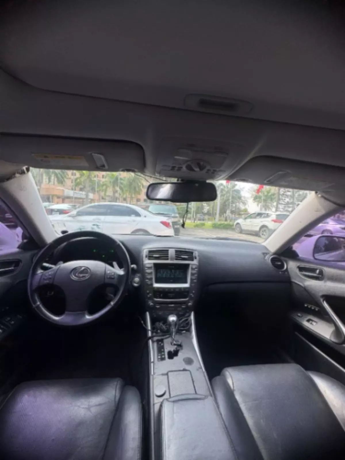 interiorFront