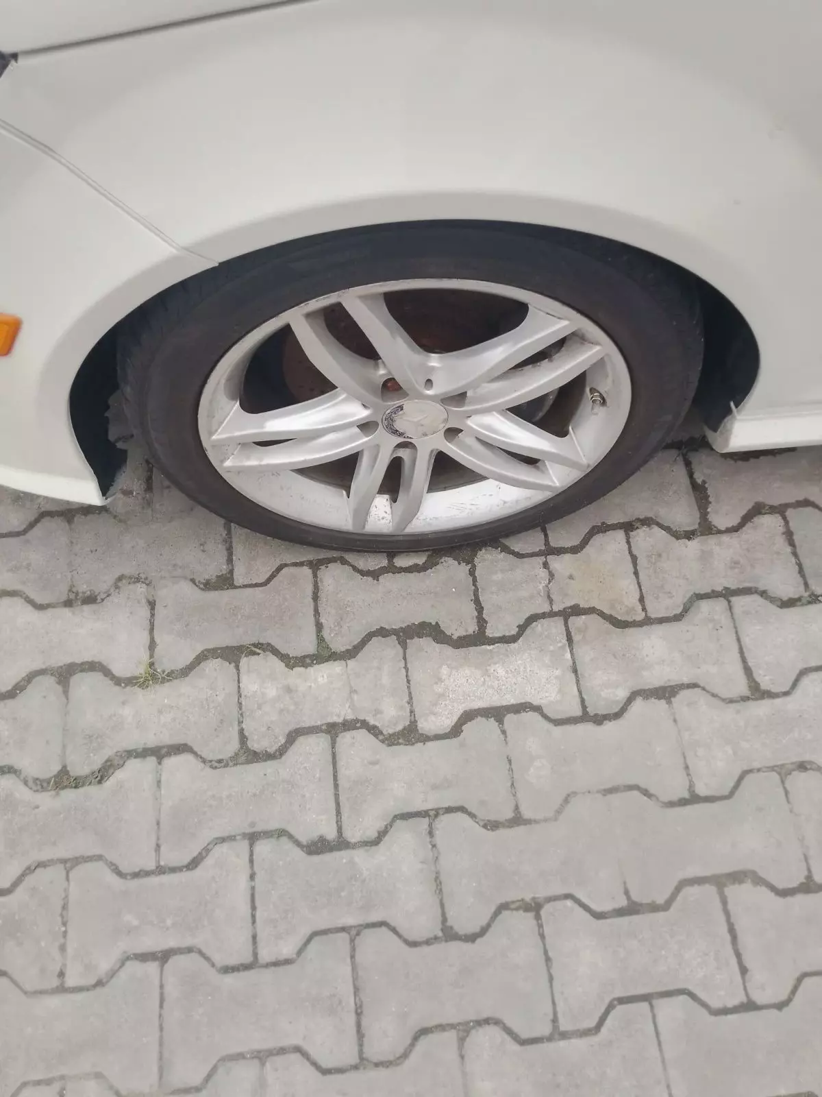 tyre2