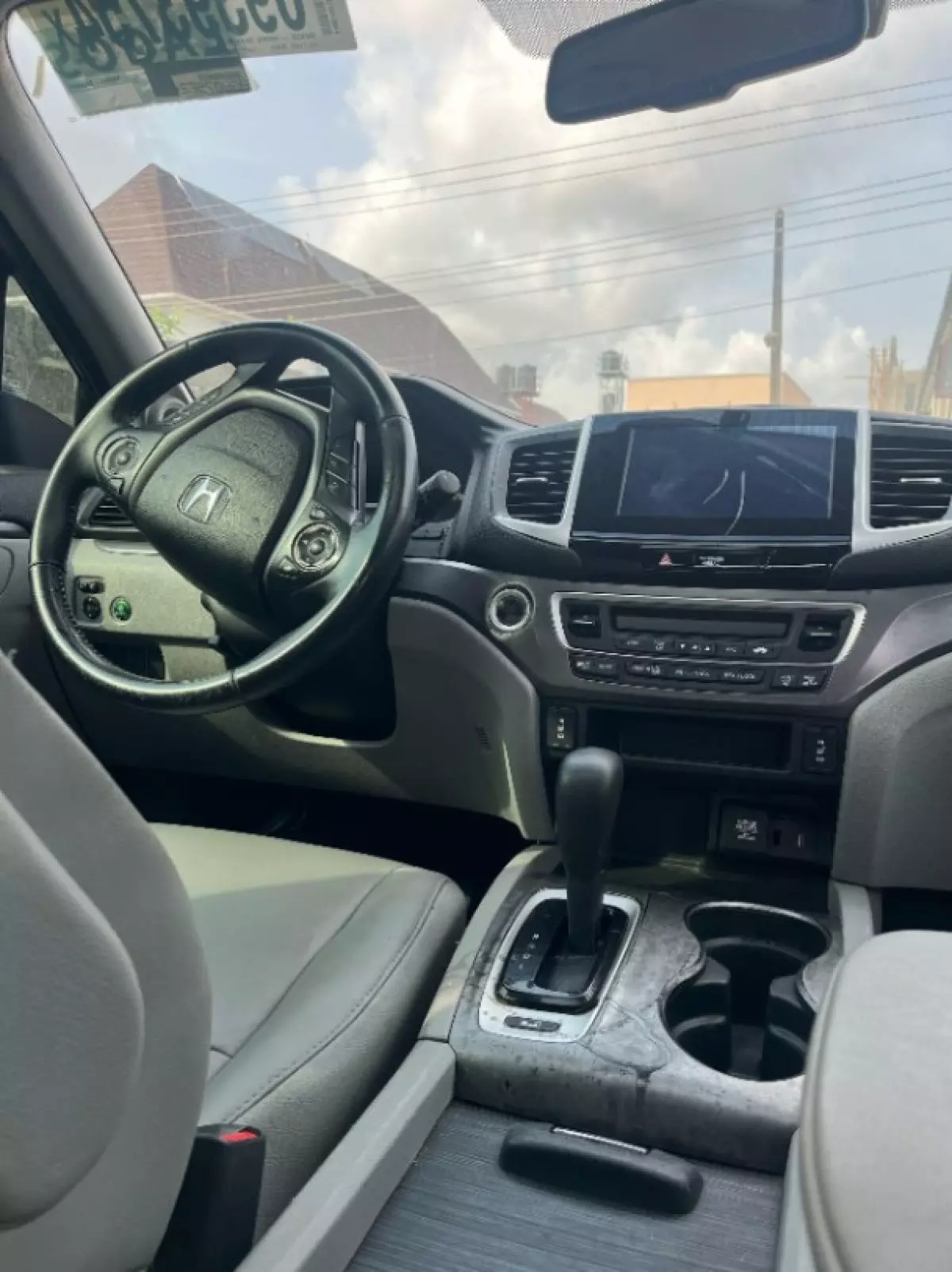 interiorFront
