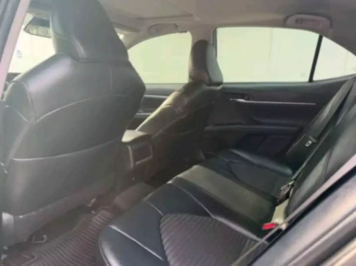 interiorBack