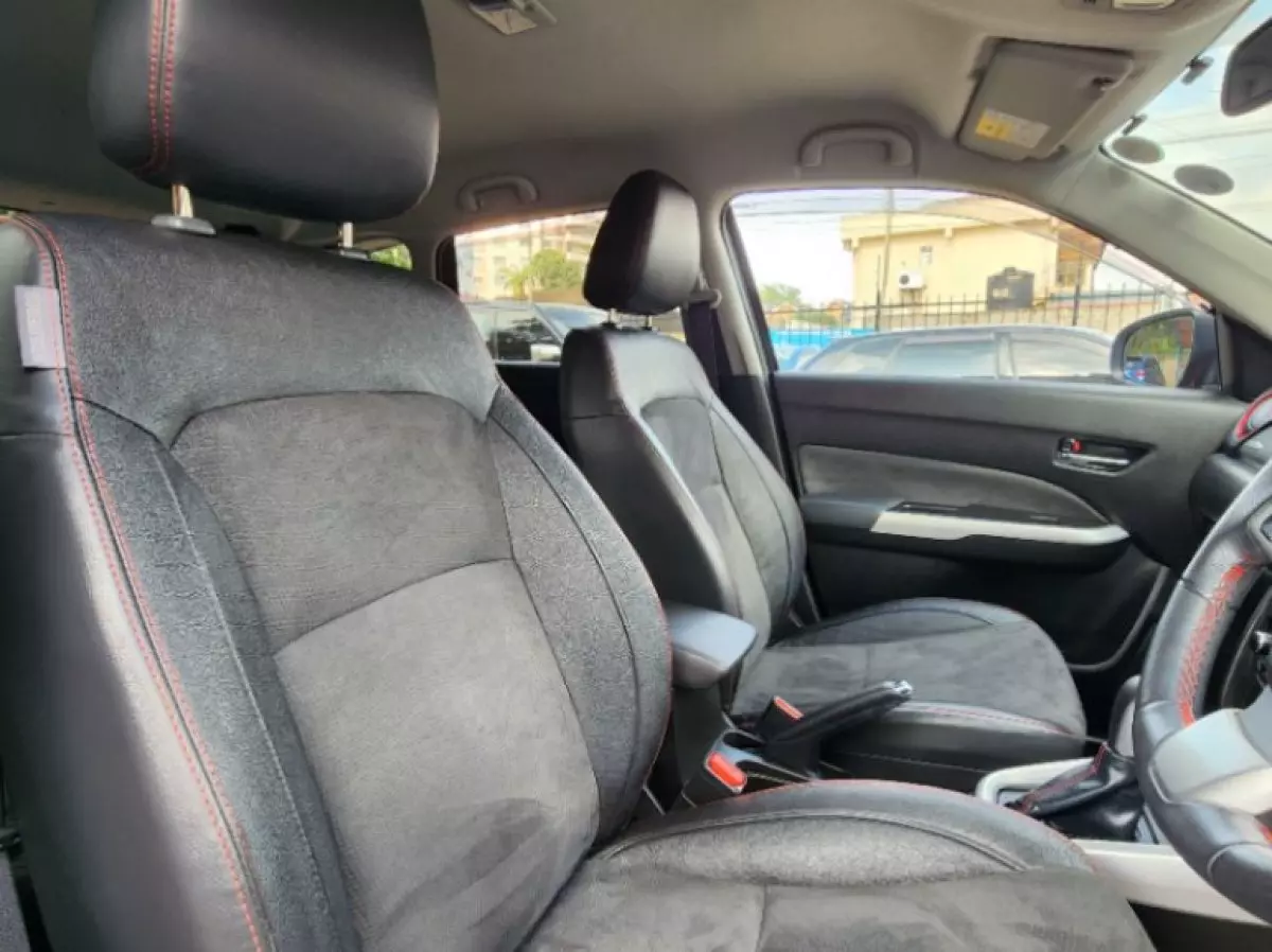 interiorBack