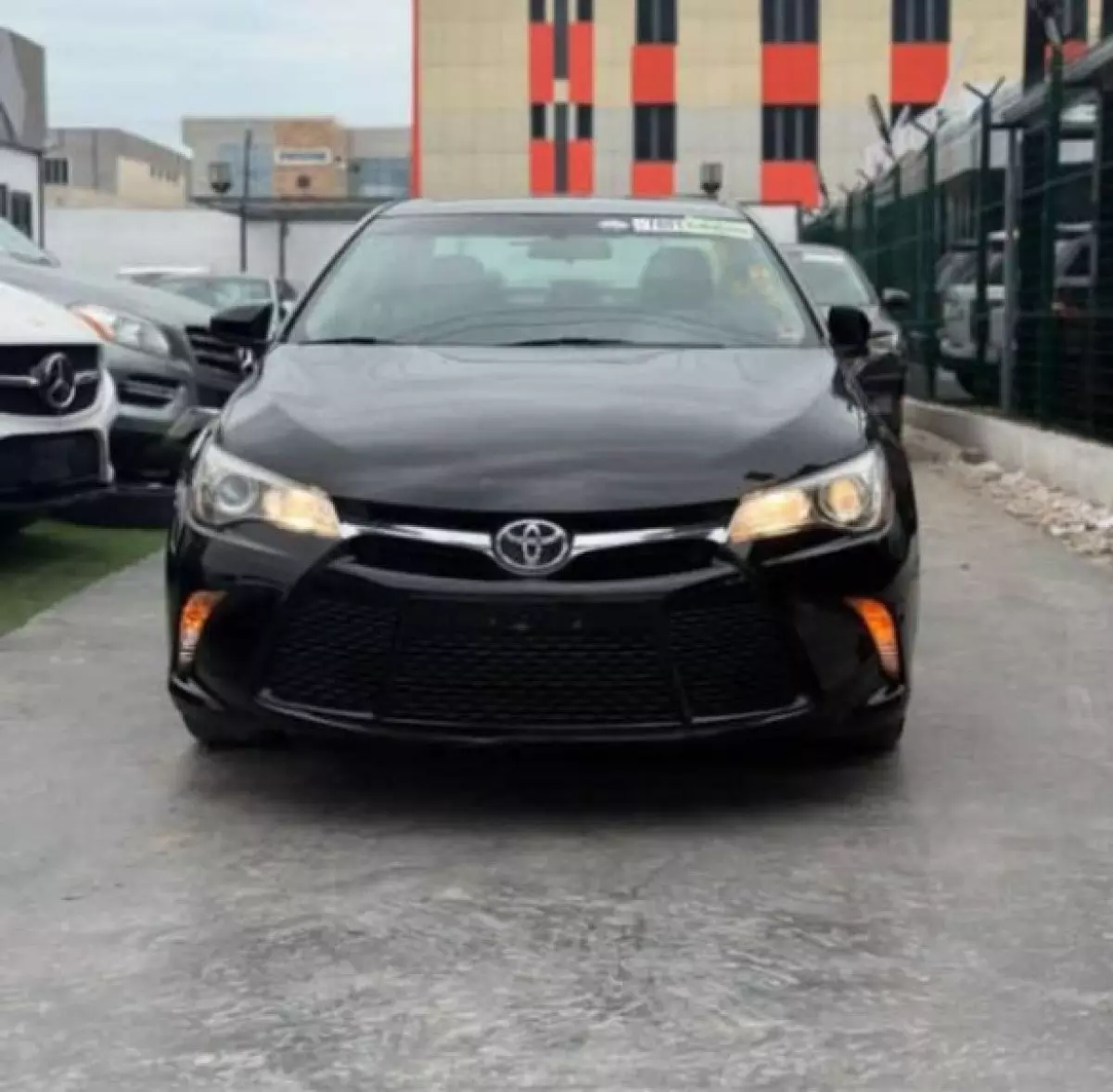 Toyota Camry - 2012