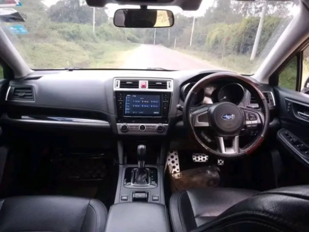 interiorFront