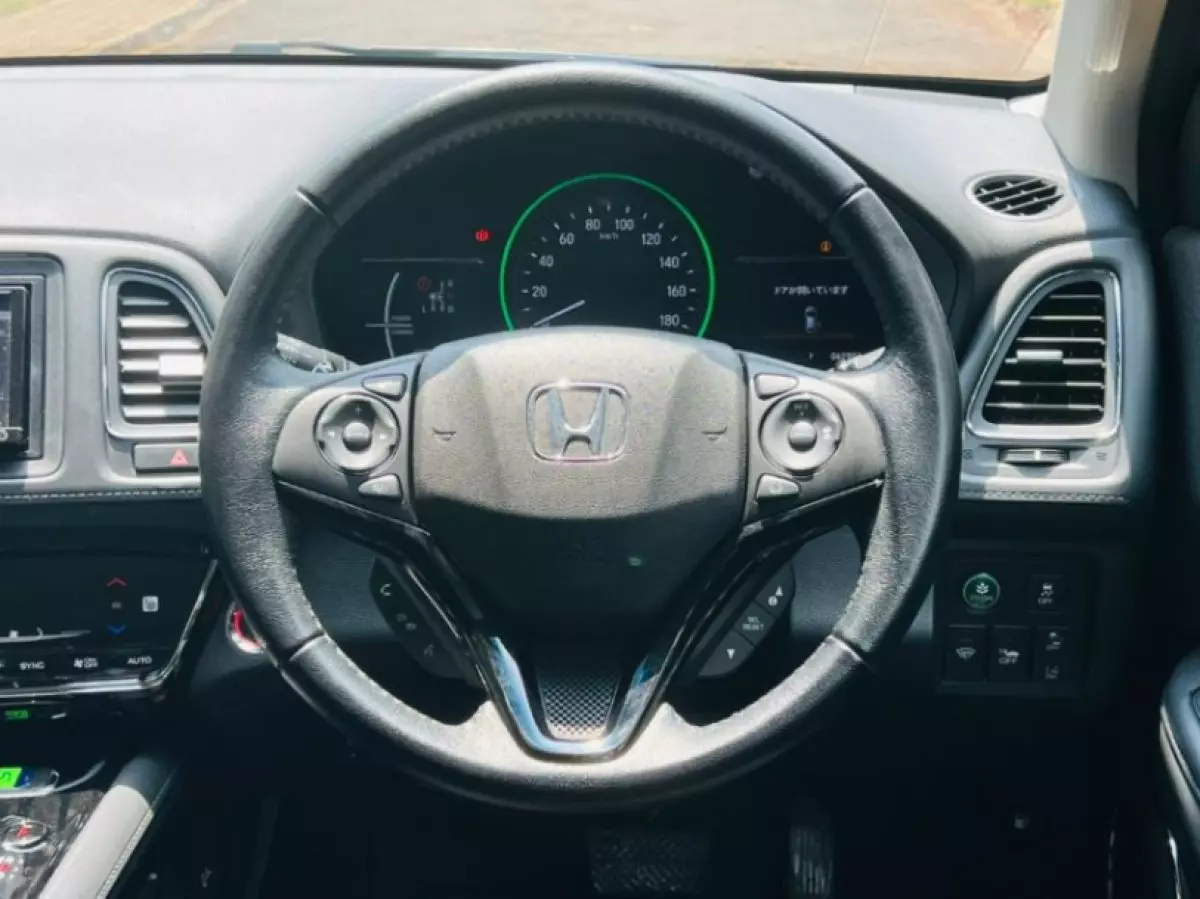 interiorFront