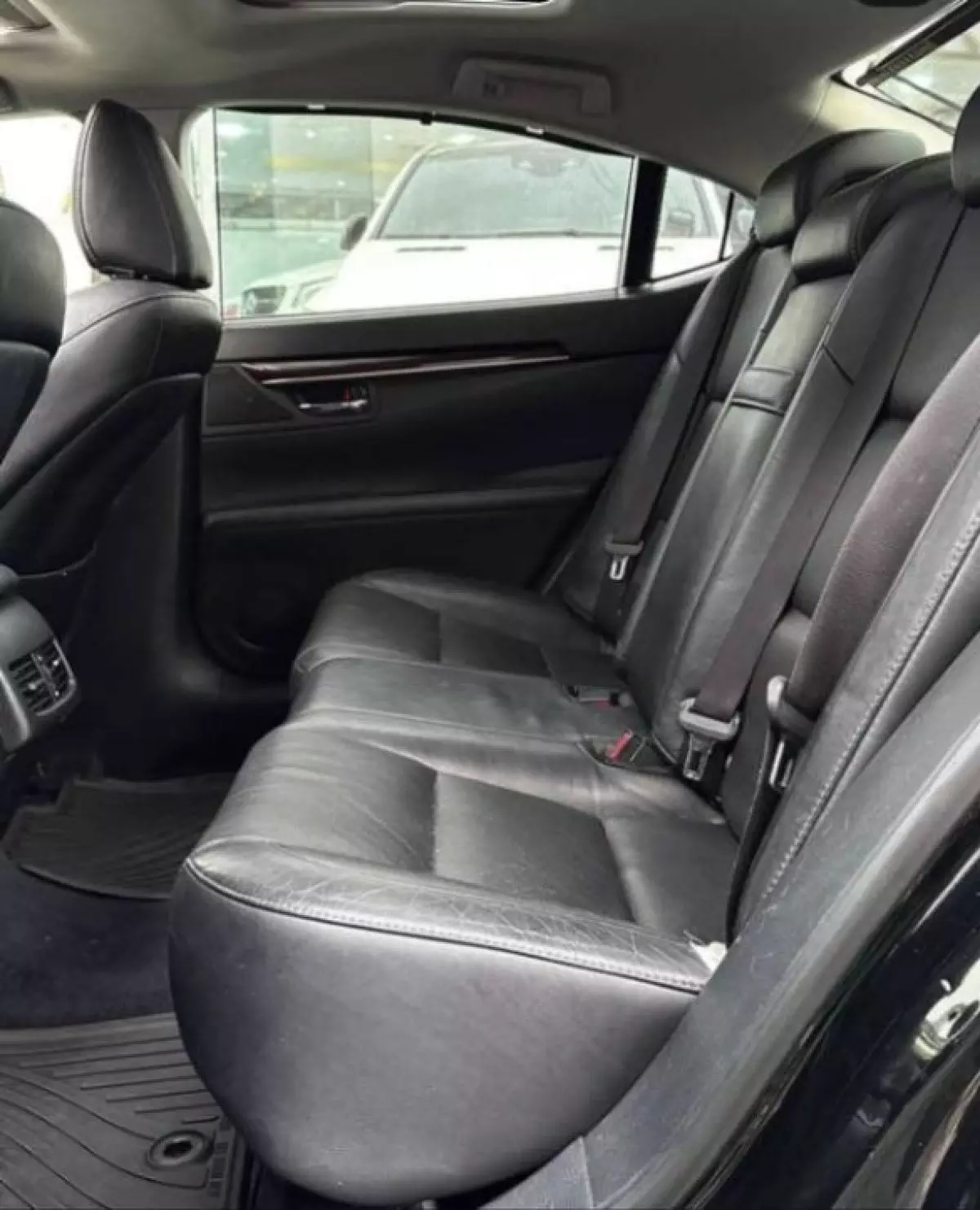 interiorBack