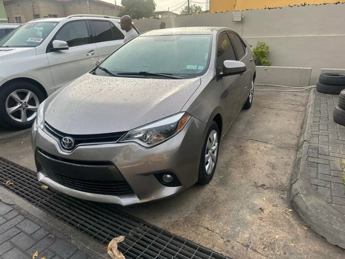 Toyota camry - 2016