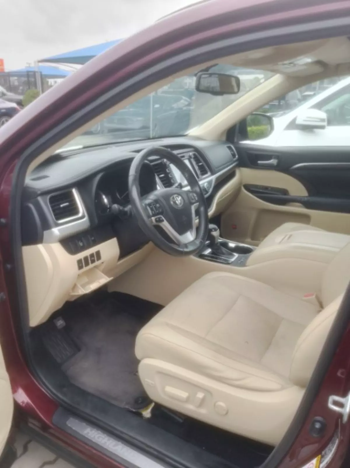 interiorFront