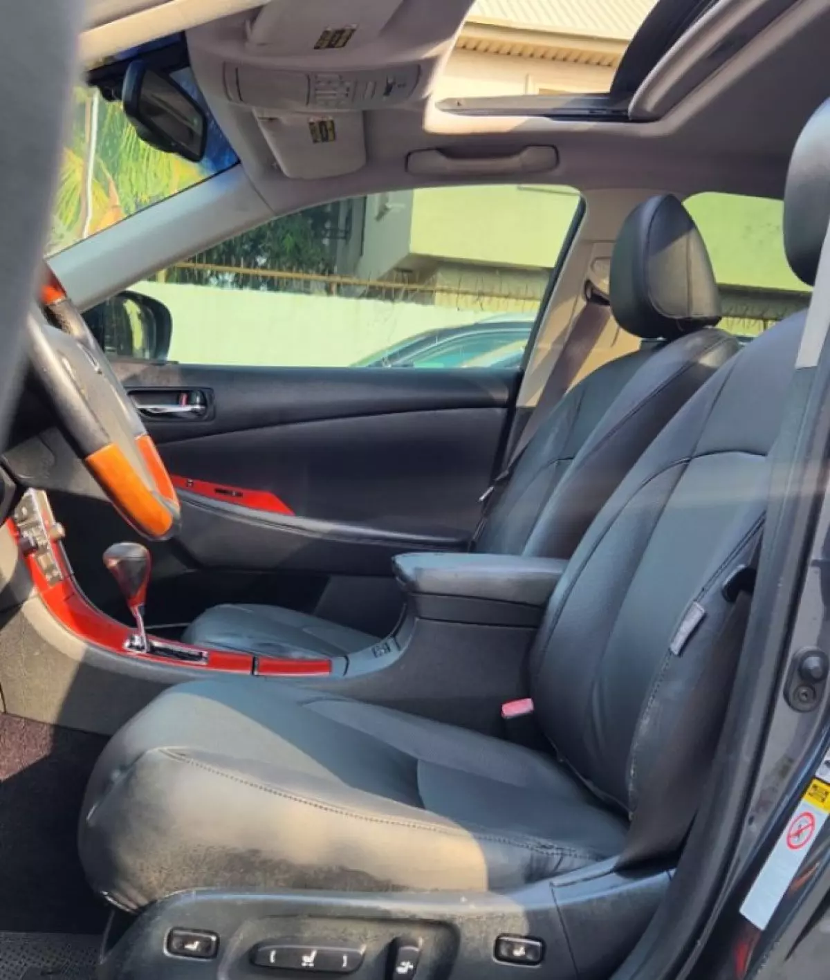 interiorBack