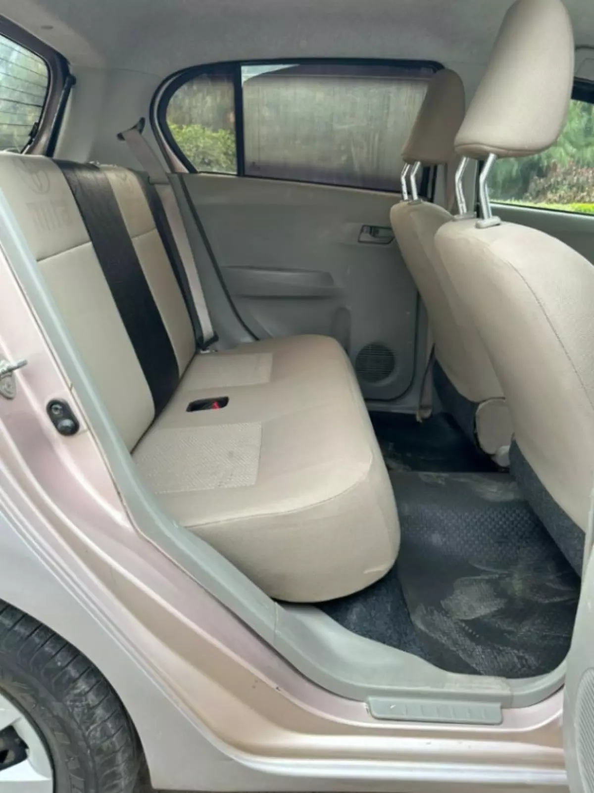 interiorBack