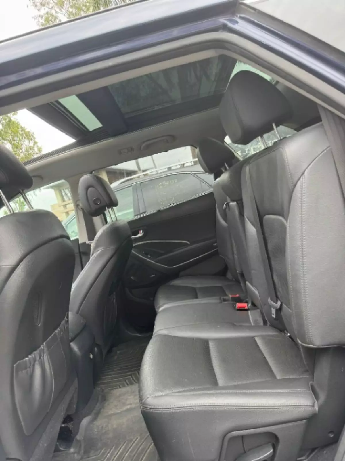 interiorBack