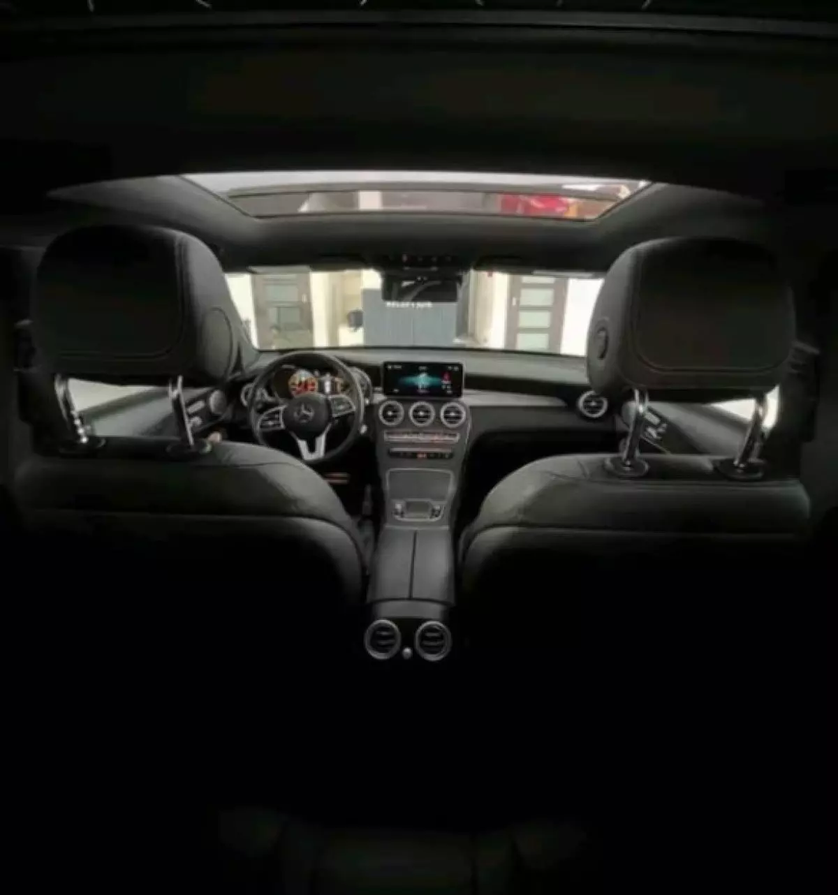 interiorFront