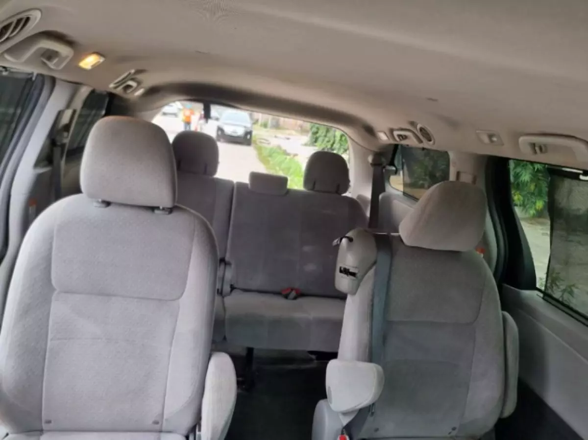 interiorBack