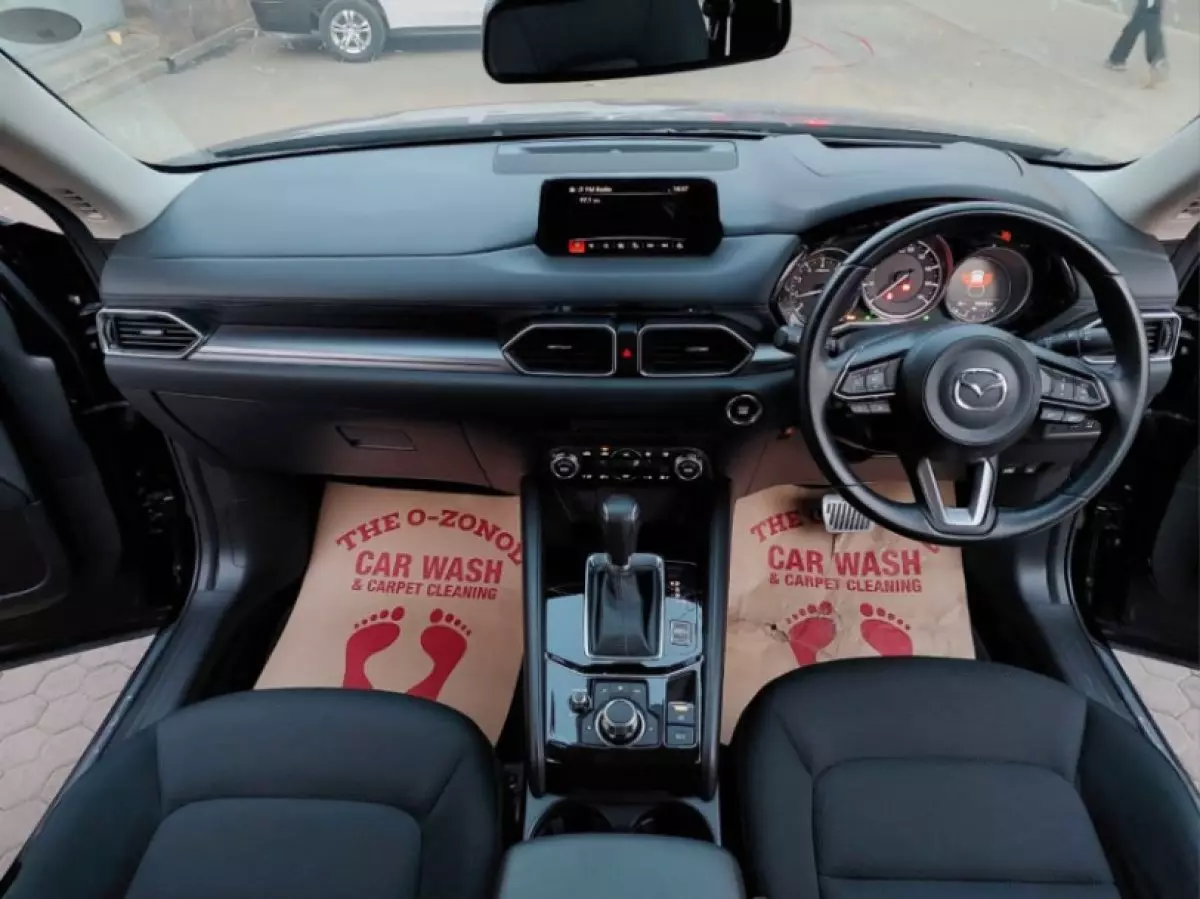 interiorFront