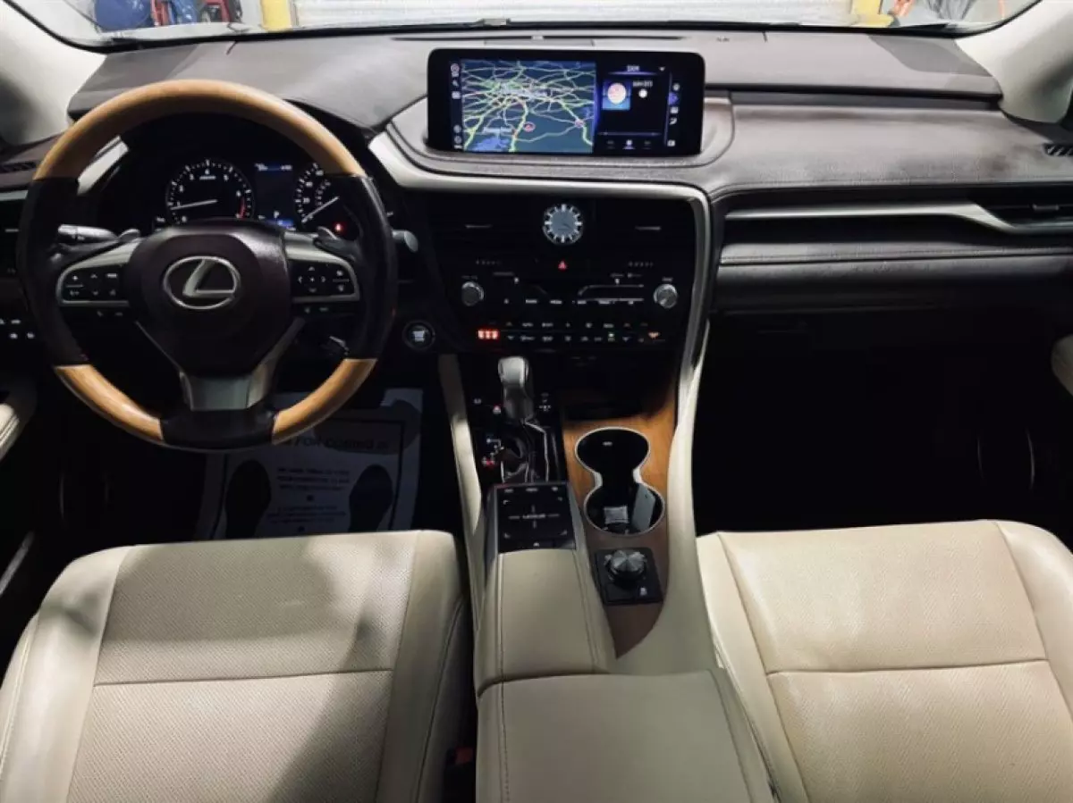 interiorFront