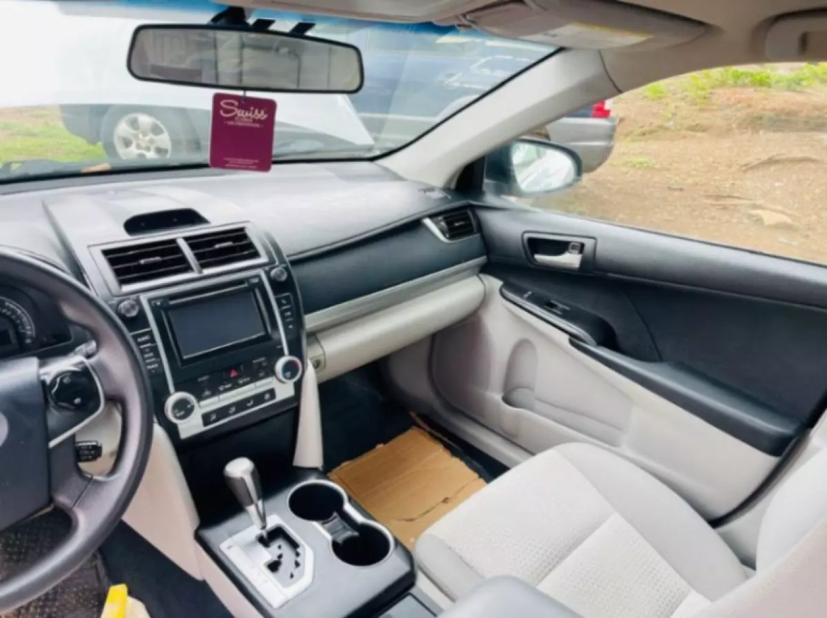 interiorFront