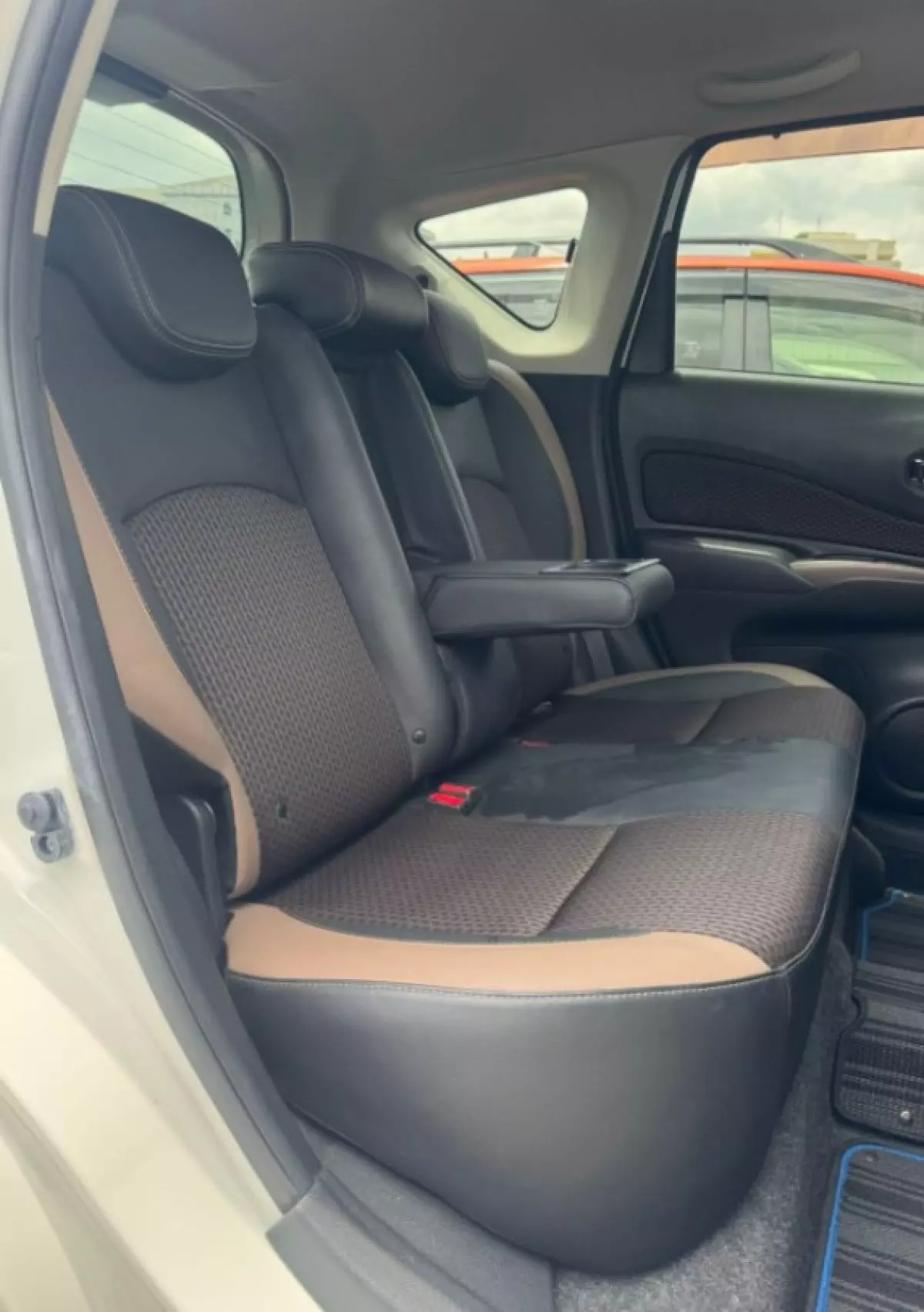 interiorBack