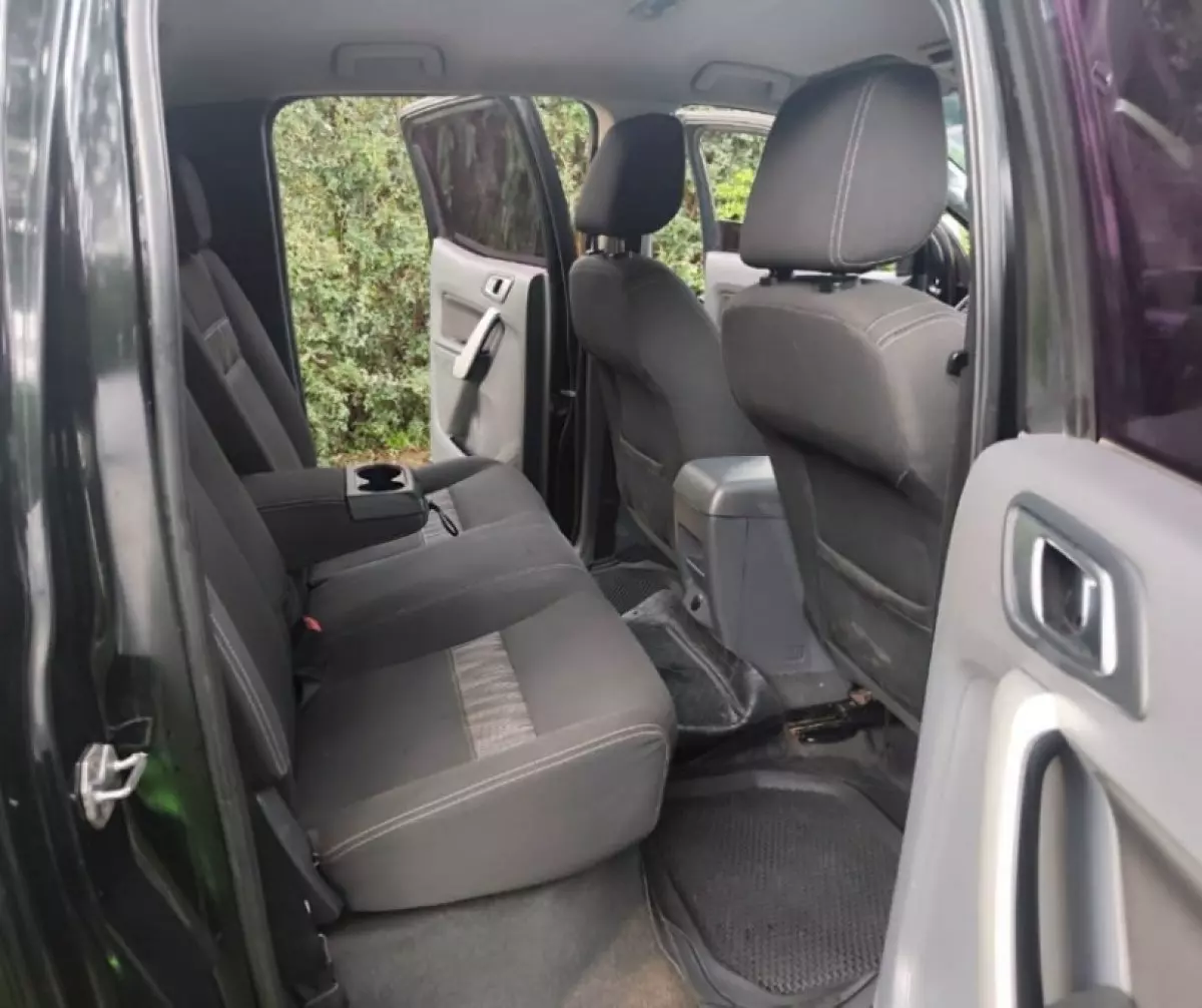 interiorBack