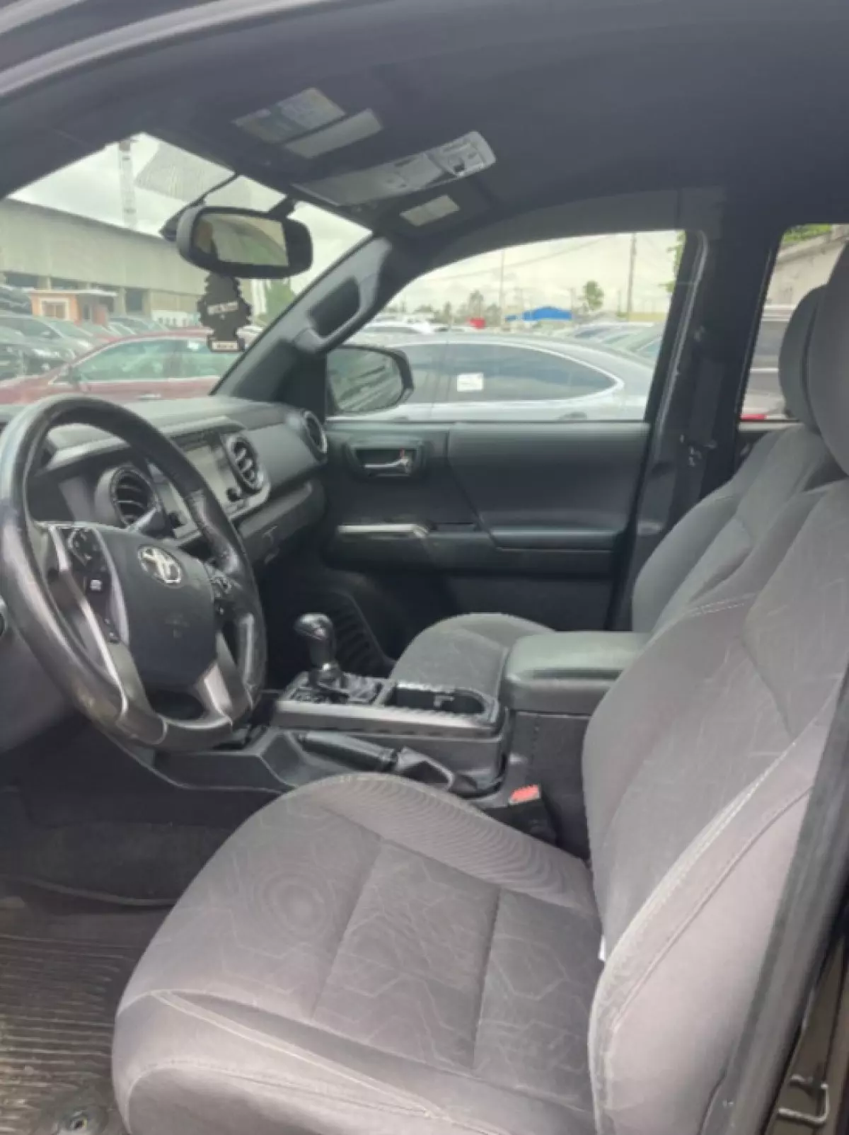 interiorFront