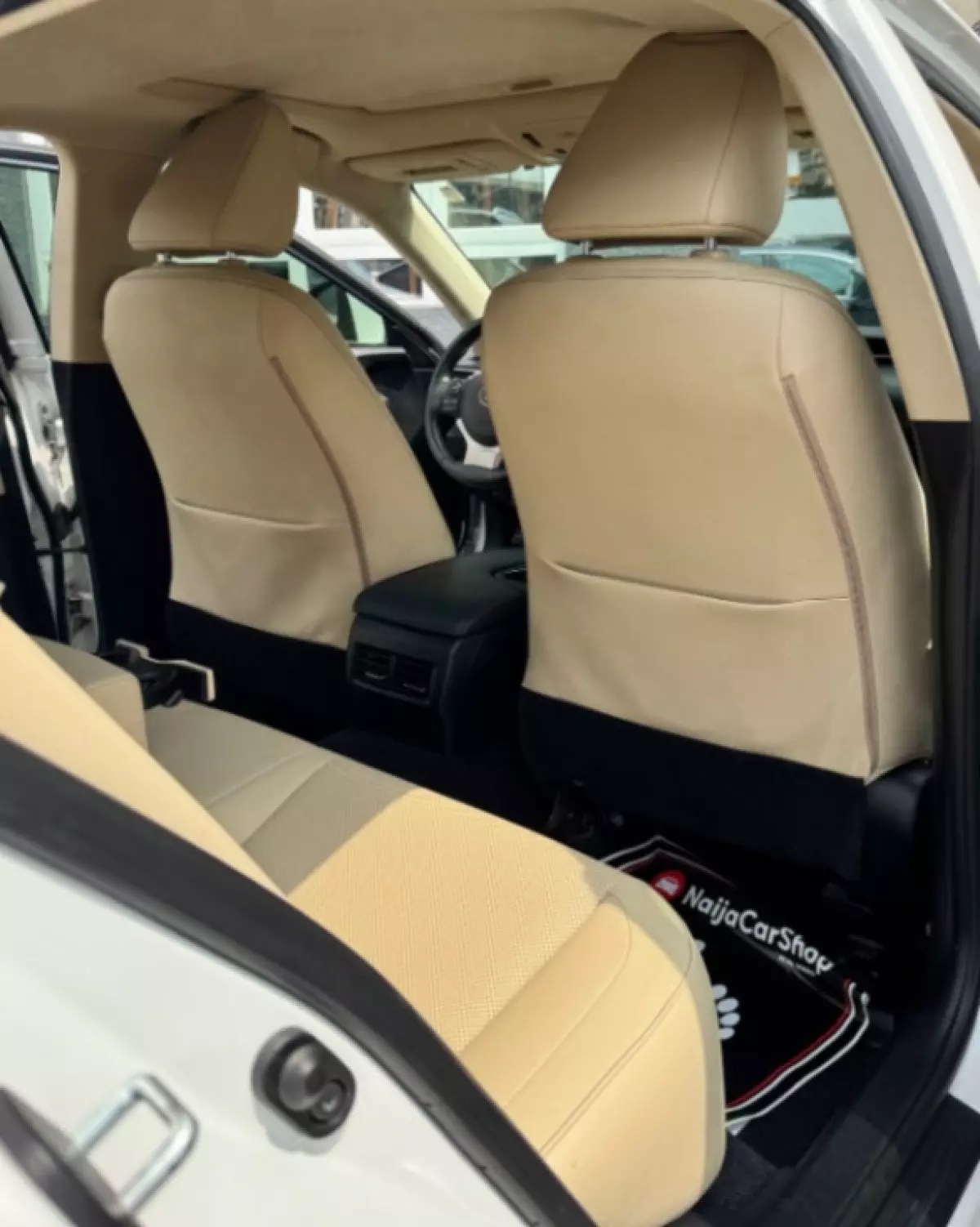 interiorBack