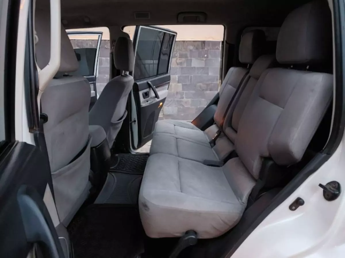 interiorBack