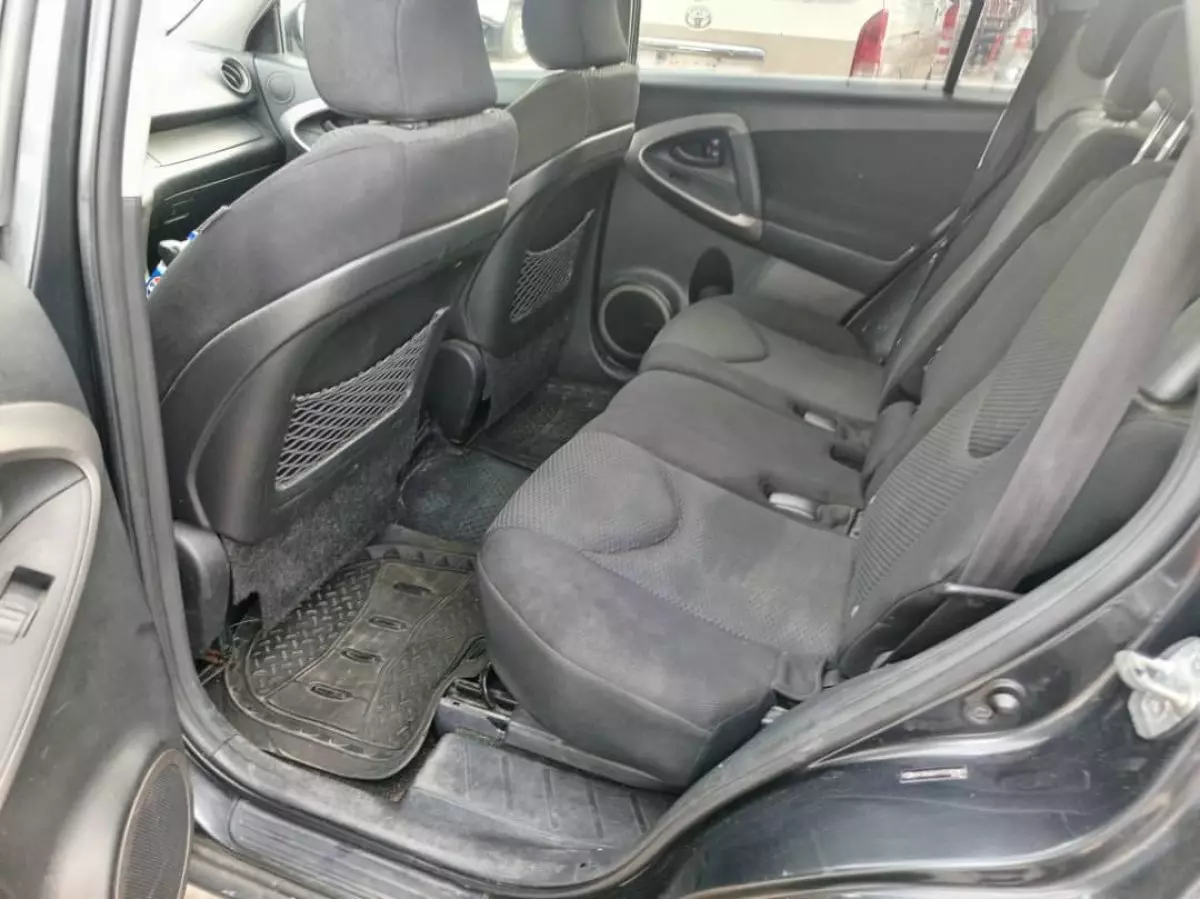 interiorBack