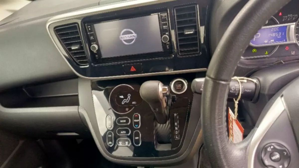 interiorFront
