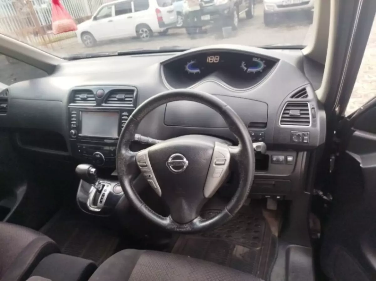 interiorFront