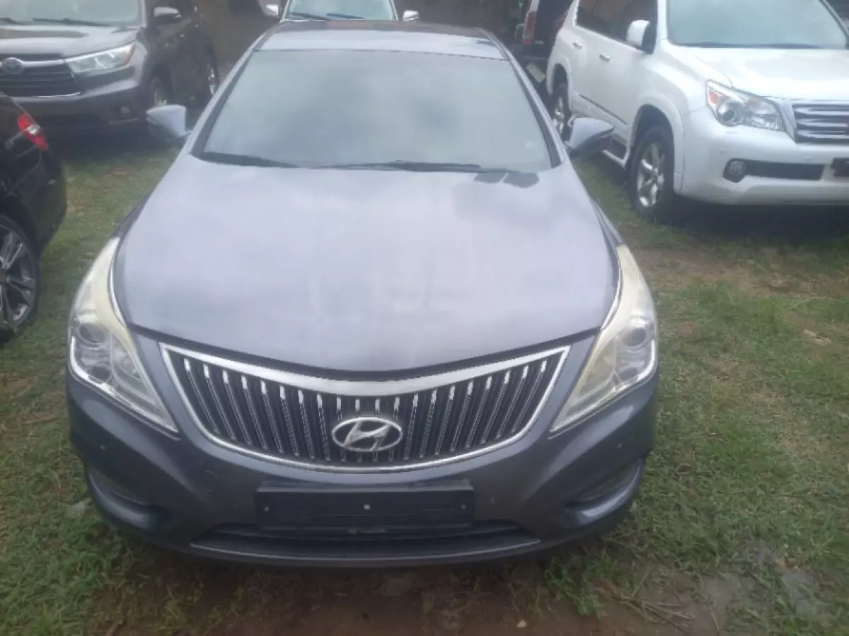 Hyundai Grandeur - 2013