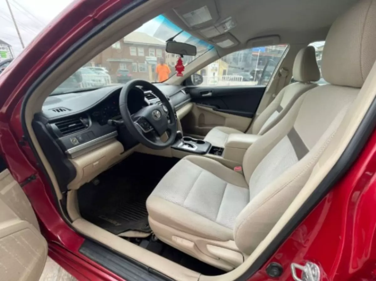 interiorFront