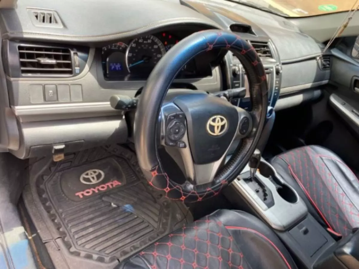 interiorFront