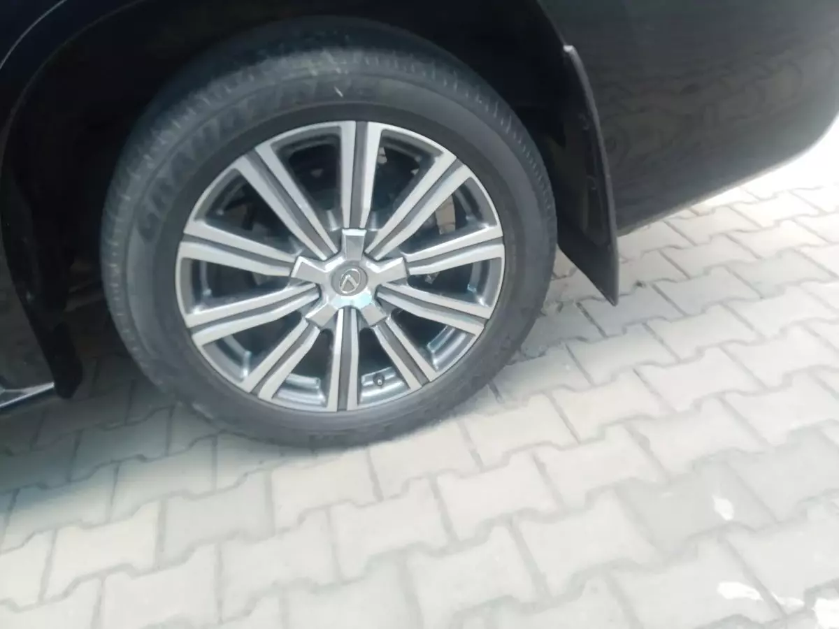 tyre1