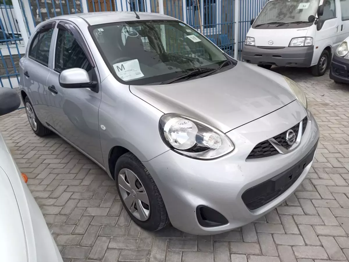 Nissan March - 2015