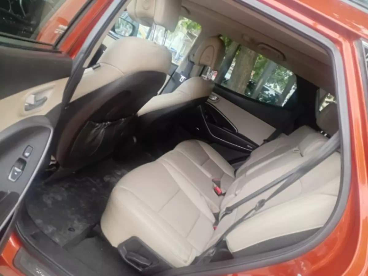 interiorBack