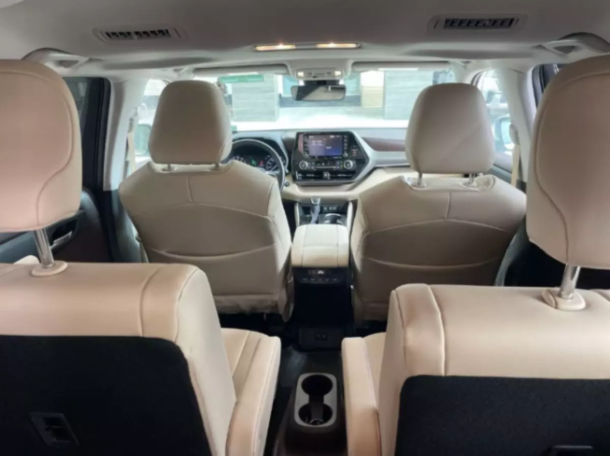 interiorBack