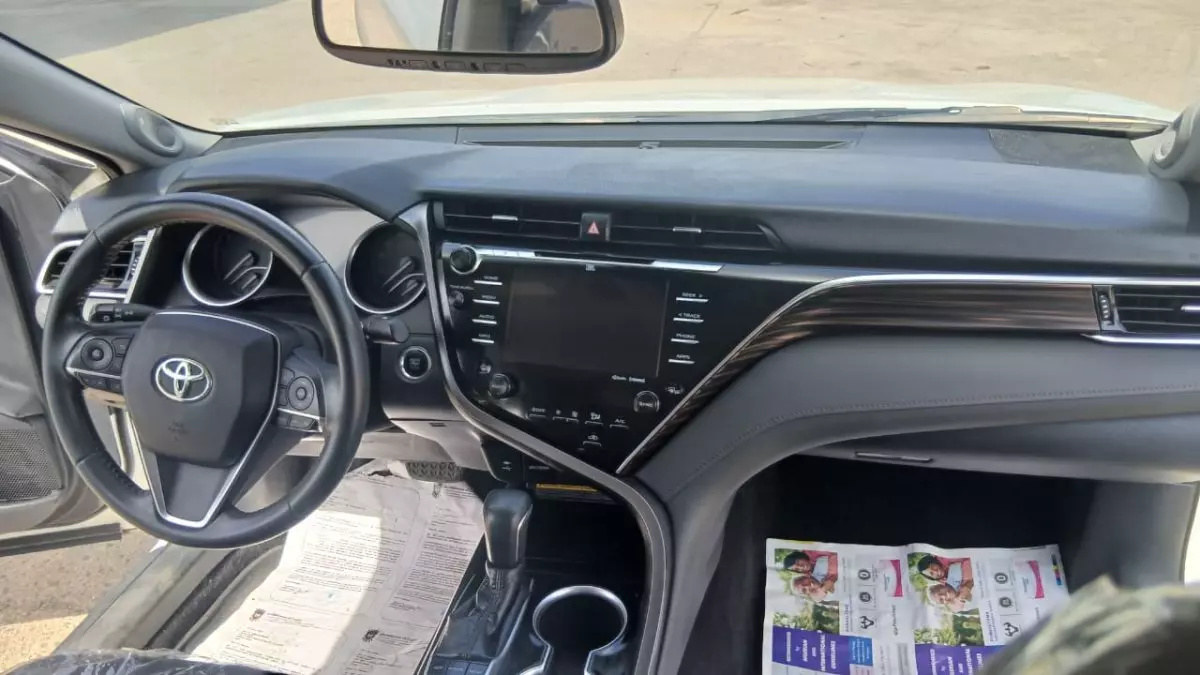 interiorFront