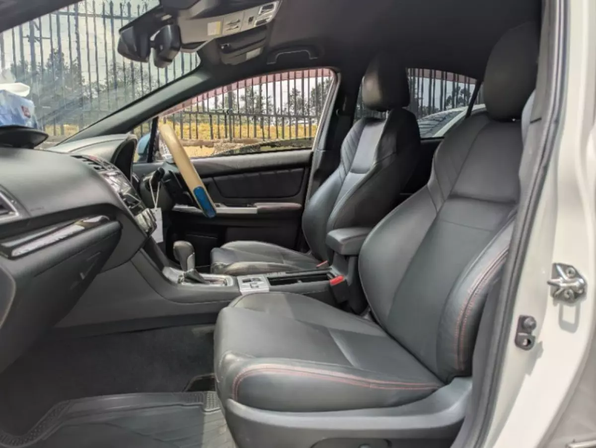 interiorFront