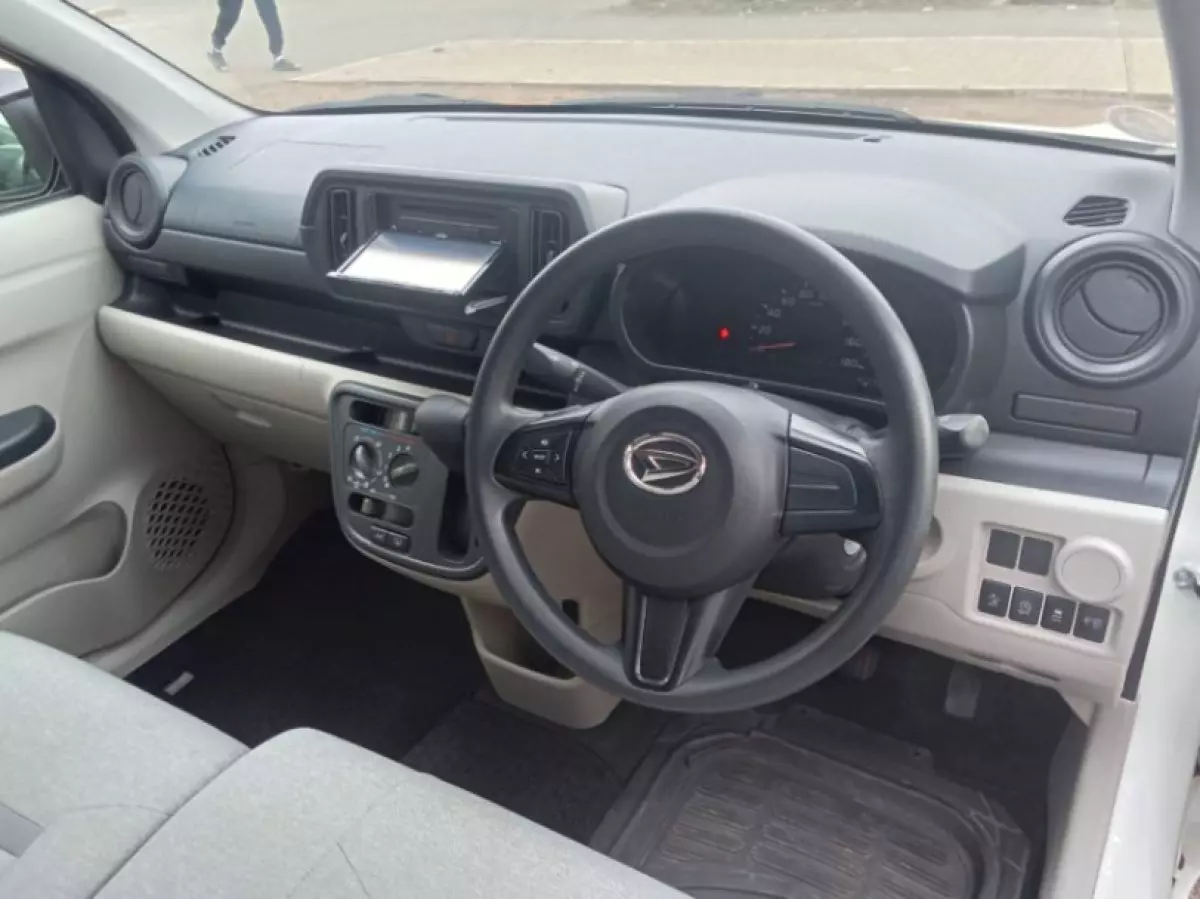 interiorFront