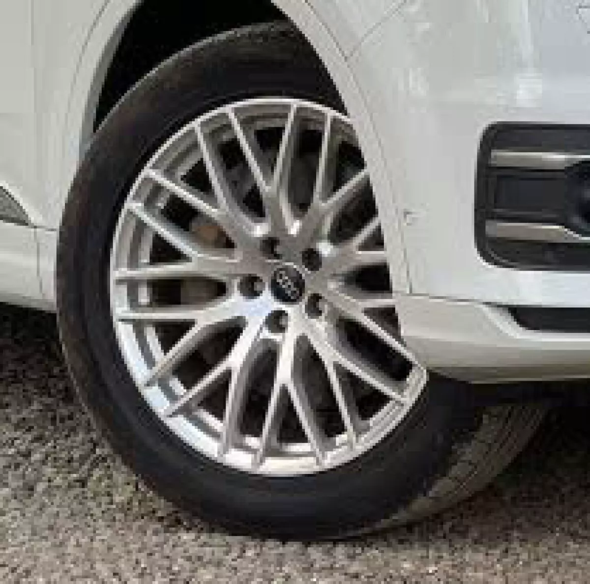 tyre1