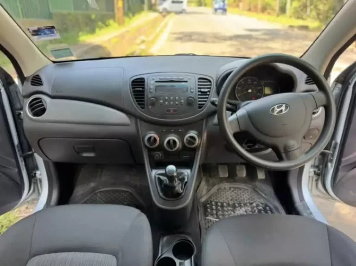 interiorFront