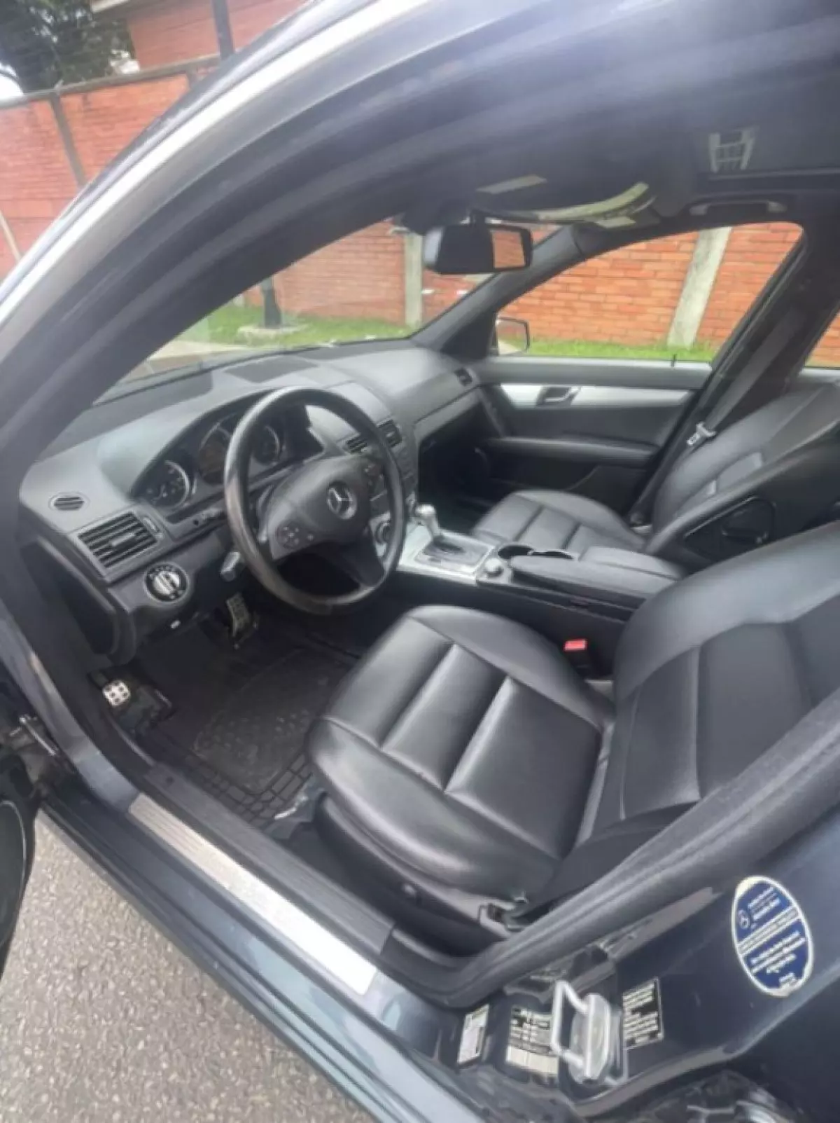 interiorFront