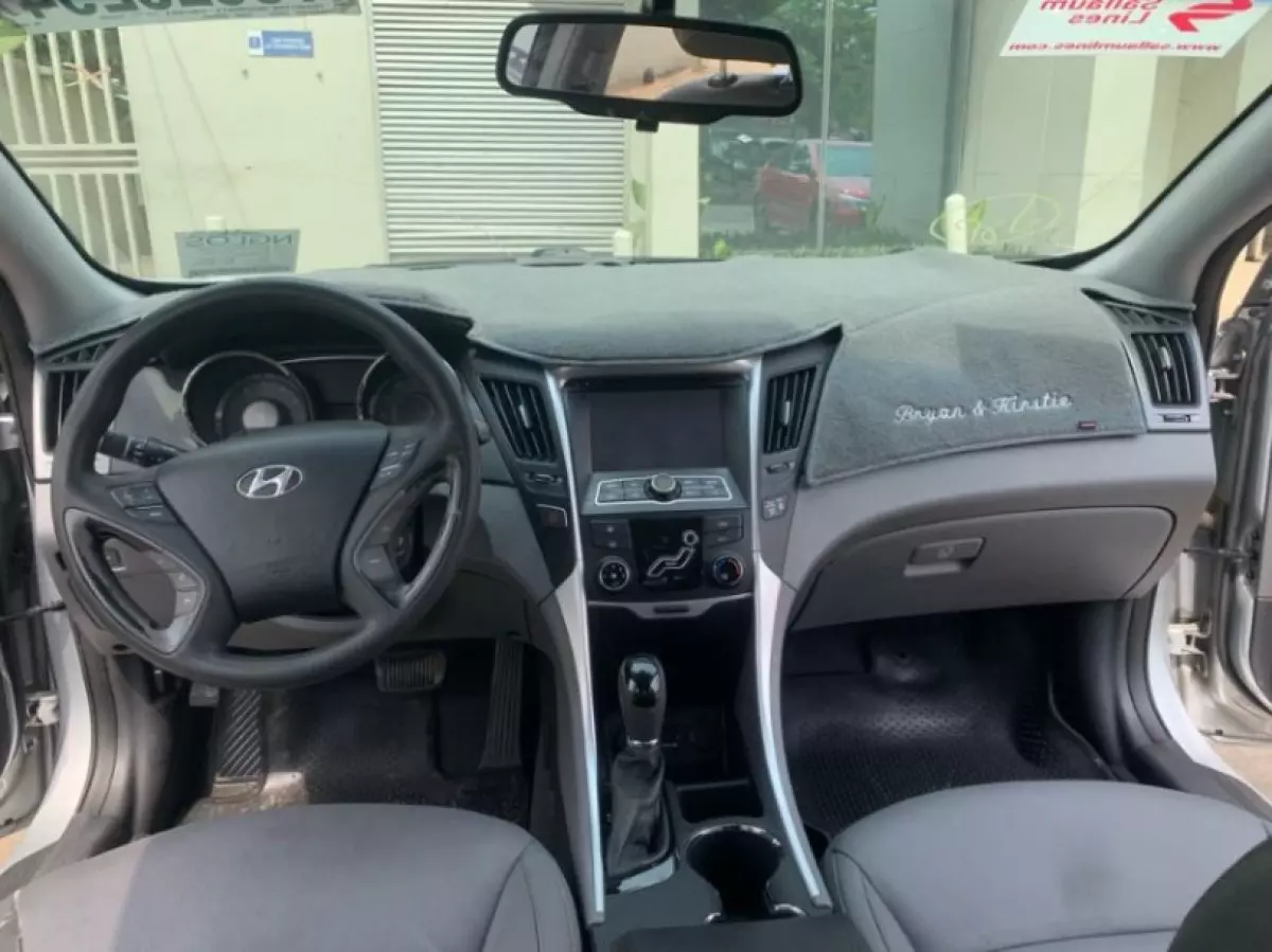 interiorFront