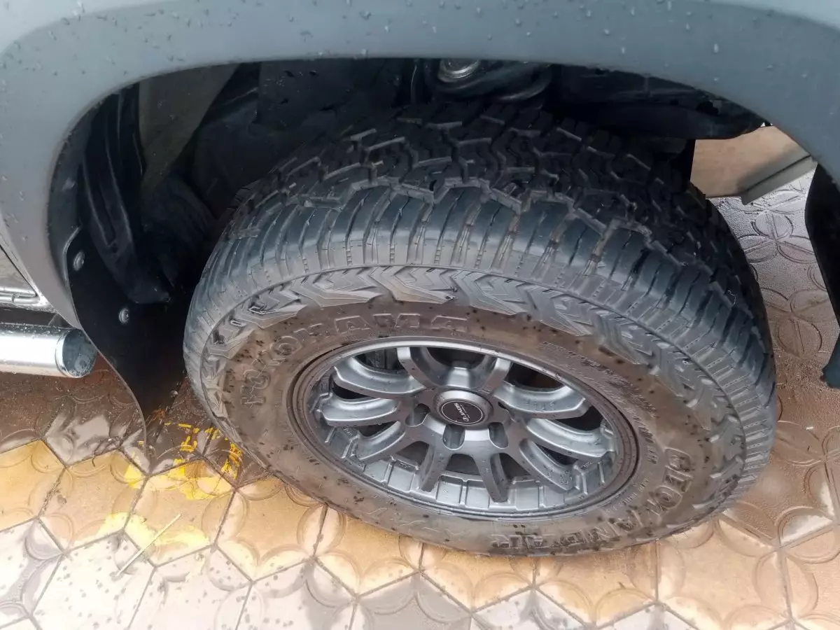 tyre1