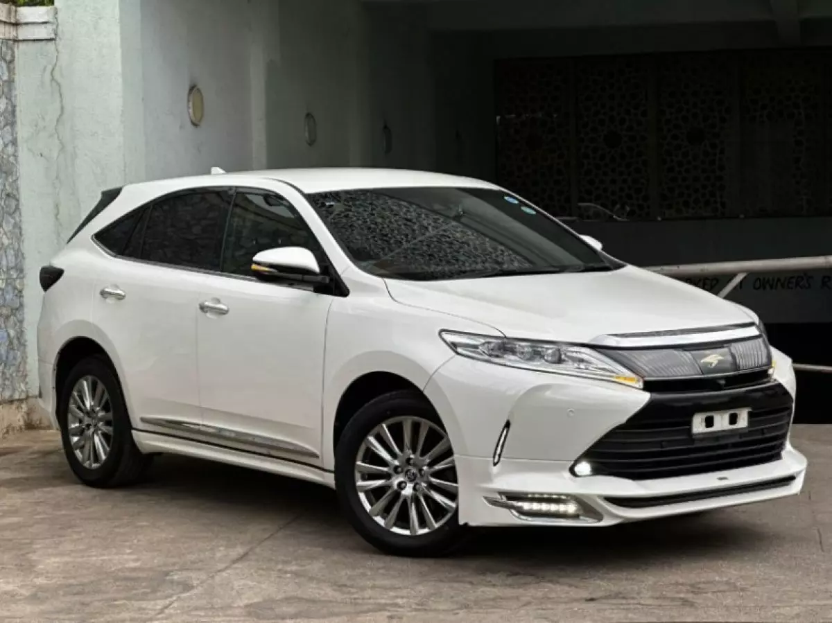 Toyota Harrier - 2019